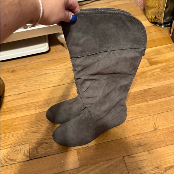 Gray suede boots from DSW - Picture 2 of 8